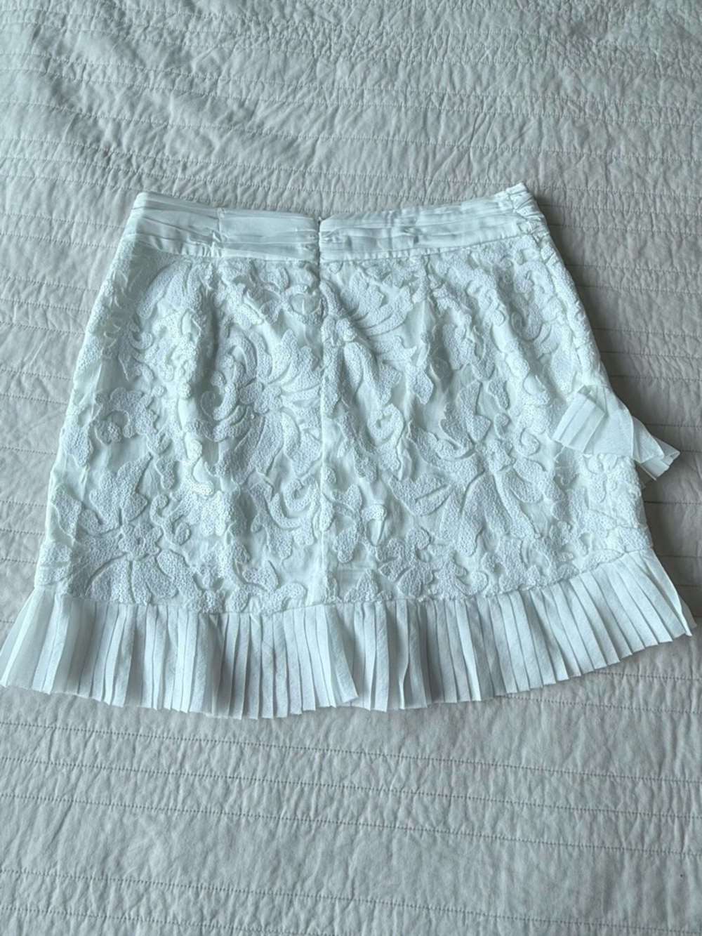 naked wardrobe White Lace/Sequin Mini Skirt with Pleated Hem